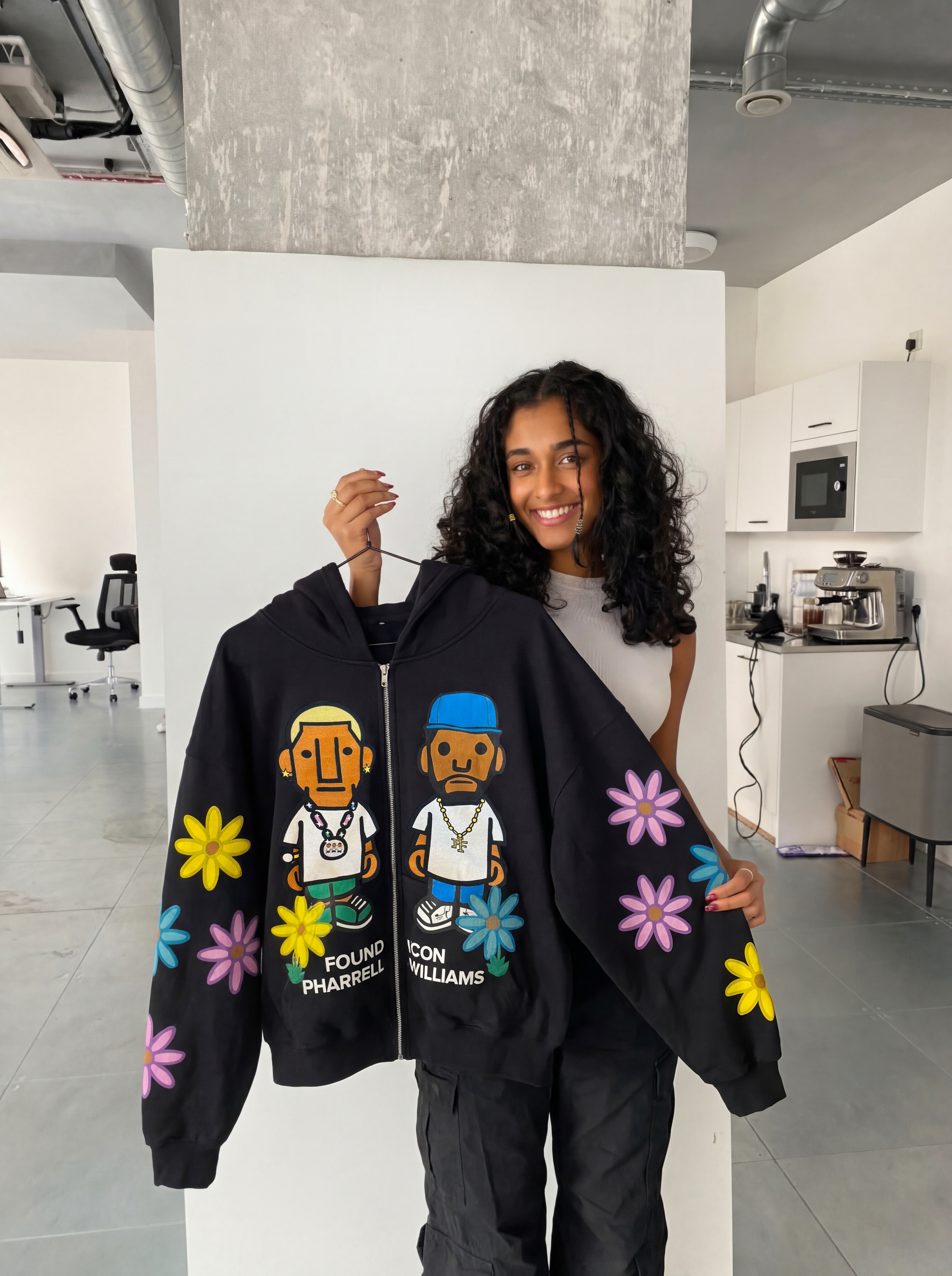 V2 Pharrell X Found Icon Hoodie 💛